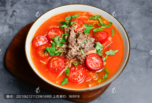 番茄酸湯牛肉