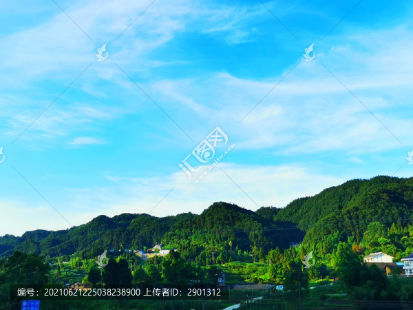 群山藍(lán)天白云