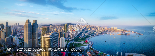 航拍青島城市海岸線建筑景觀