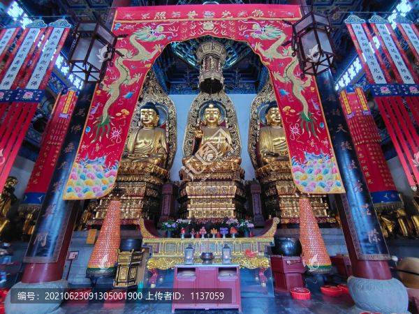 鎮(zhèn)江金山寺大雄寶殿