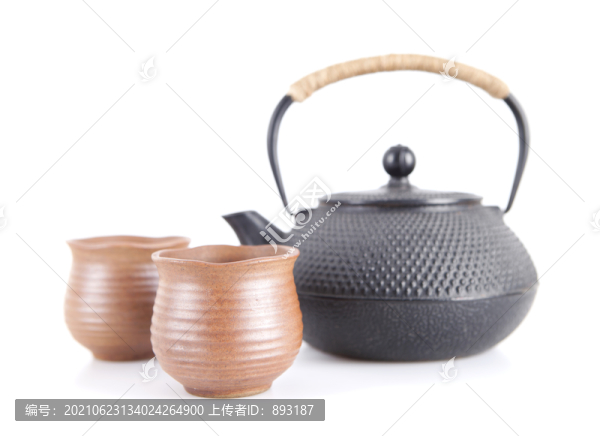 鐵茶壺和紫砂茶杯