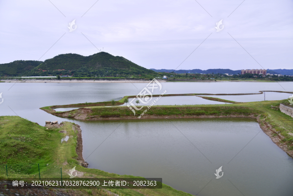 雨后鄖陽漢江江岸