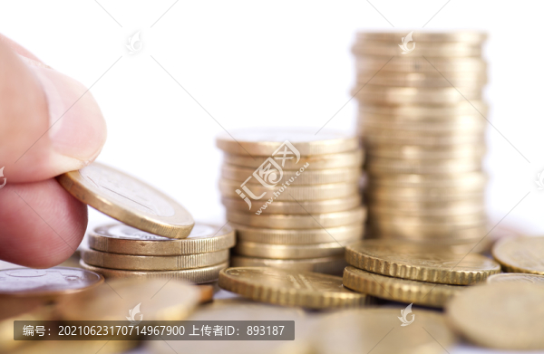 增長的歐元硬幣