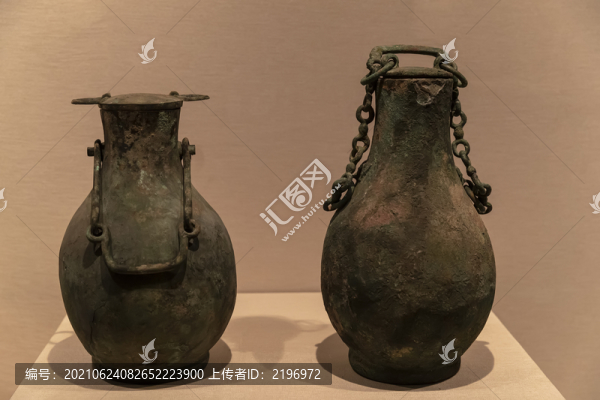 銅提梁壺