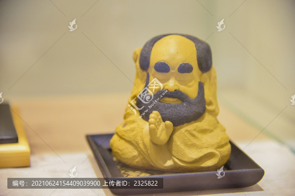 紫砂菩薩像