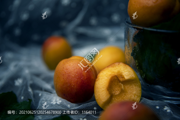 新鮮酸甜的杏子