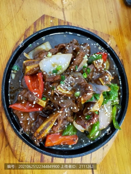鐵板牛仔骨