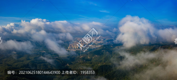 五桂山清晨的云海
