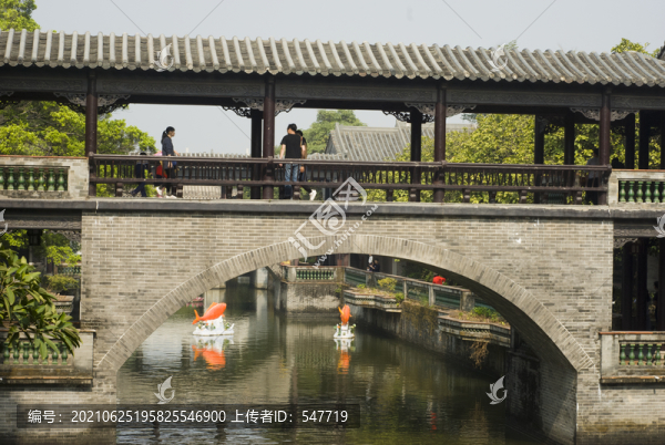 石板橋鐘樓閣