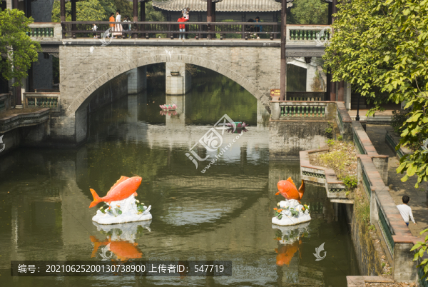 石板橋鐘樓閣