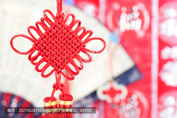 火紅的中國結