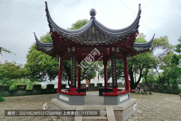 鎮(zhèn)江北固山亭子
