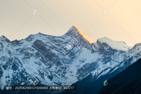 南迦巴瓦日出