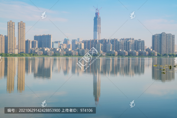 武漢城市建筑天際線和沙湖風(fēng)光
