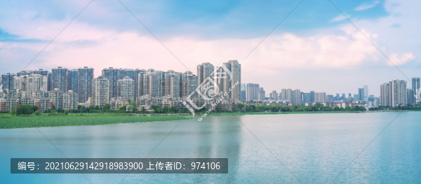 武漢城市建筑天際線和沙湖風光