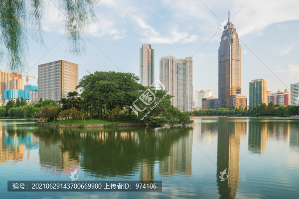 武漢城市天際線和南湖公園風(fēng)光