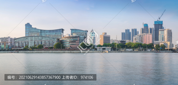 武漢城市天際線和長江漢江風(fēng)光