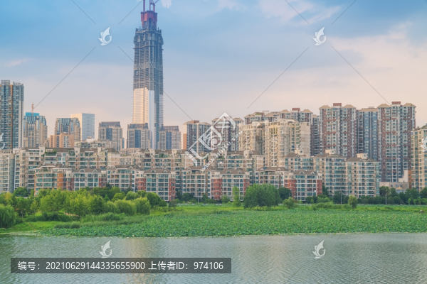 武漢城市建筑天際線和沙湖風(fēng)光