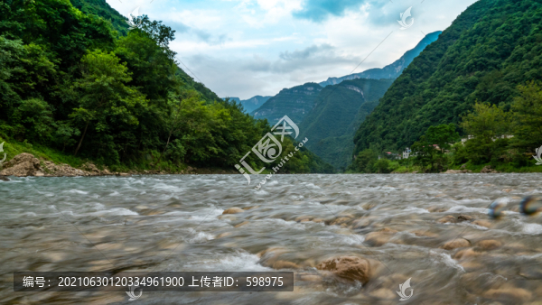 山川溪流
