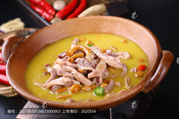 野蘑菇燜豬肚