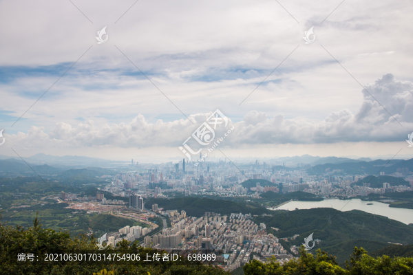 深圳梧桐山遠(yuǎn)眺繁華都市風(fēng)光