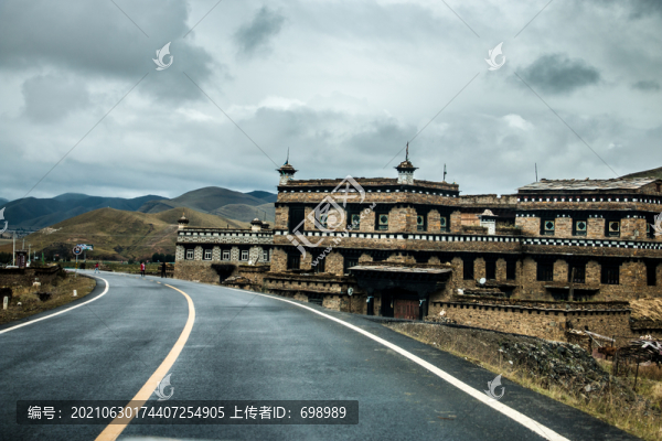川藏線公路風(fēng)景
