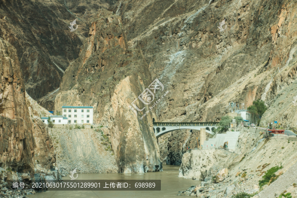 川藏線公路風(fēng)景