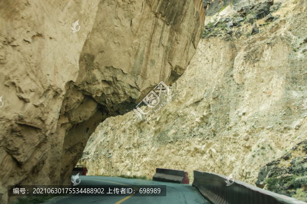 川藏線(xiàn)公路風(fēng)景