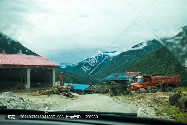 墨脫公路風(fēng)光