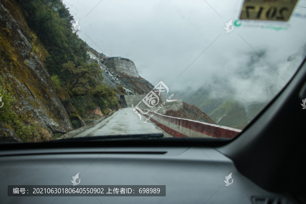 墨脫公路風光