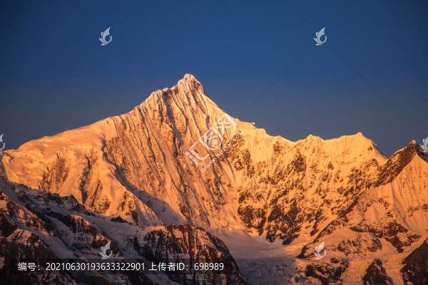 德欽飛來寺梅里雪山
