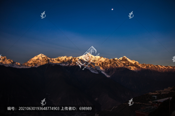 德欽飛來寺梅里雪山