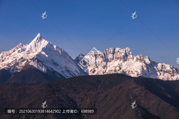 德欽飛來寺梅里雪山