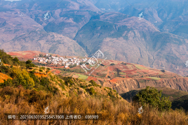 東川紅土地