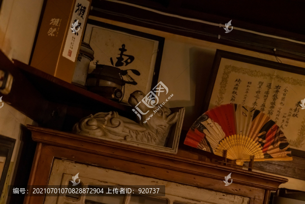日式雜品店內(nèi)景