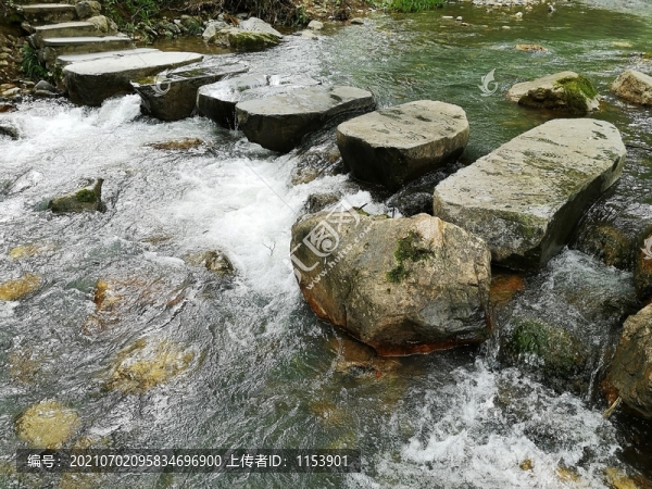 小河石墩