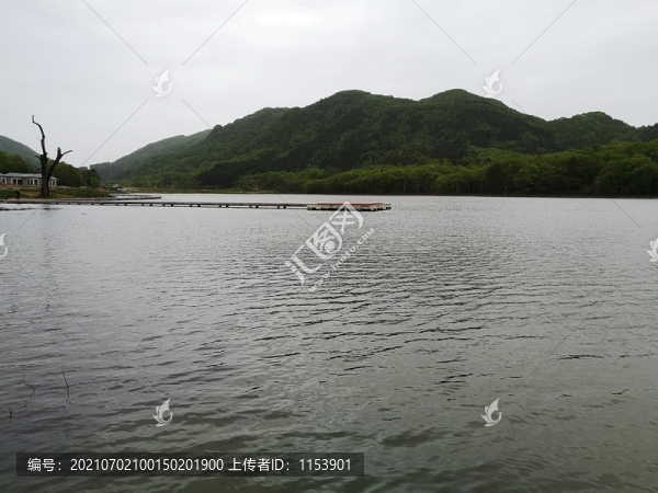 高山湖泊