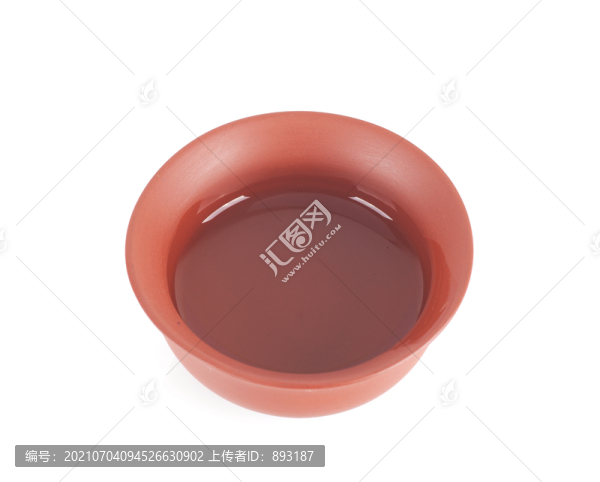 白背景上一碗茶