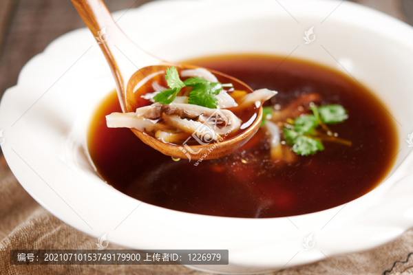 紅燒鯊魚皮