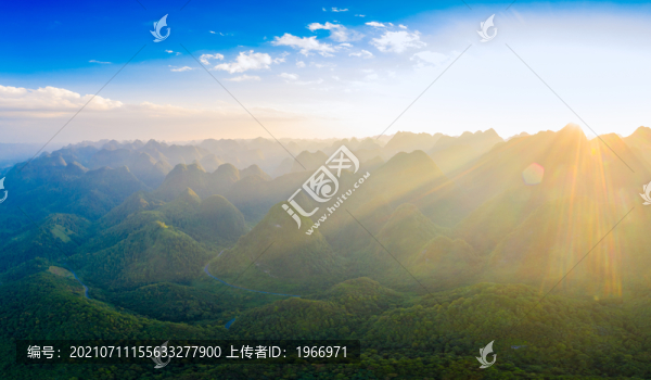 貴州小七孔景區(qū)山峰山巒風(fēng)光