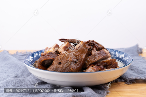 鹵鴨