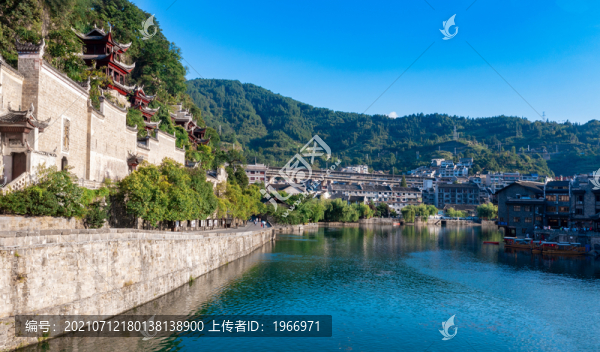 貴州省鎮(zhèn)遠(yuǎn)古鎮(zhèn)的青龍洞景區(qū)