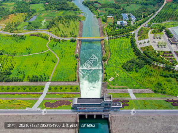 浙江長(zhǎng)興合溪水庫(kù)泄洪