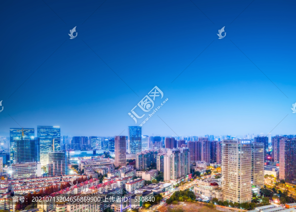 航拍杭州城市風(fēng)貌夜景