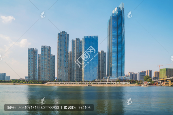 建造中的武漢月湖大橋和漢江風(fēng)光