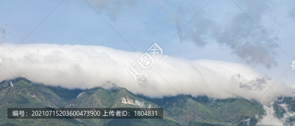 高山云層