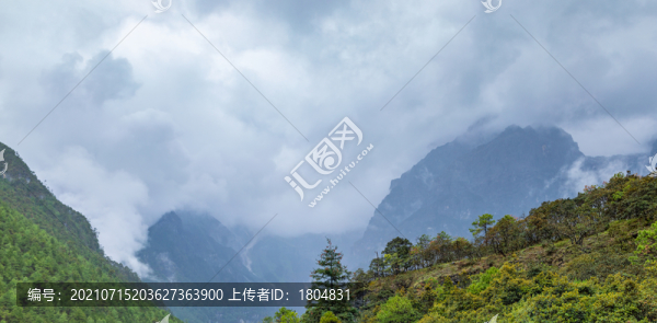 高山云層