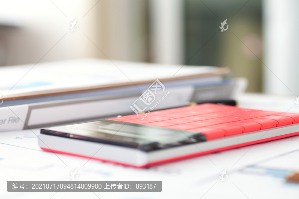 金融材料和計算器