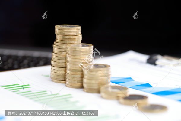 金融文件上的歐元硬幣