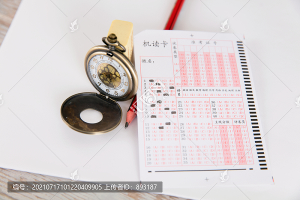 中國(guó)高考相關(guān)的答題卡鉛筆和懷表